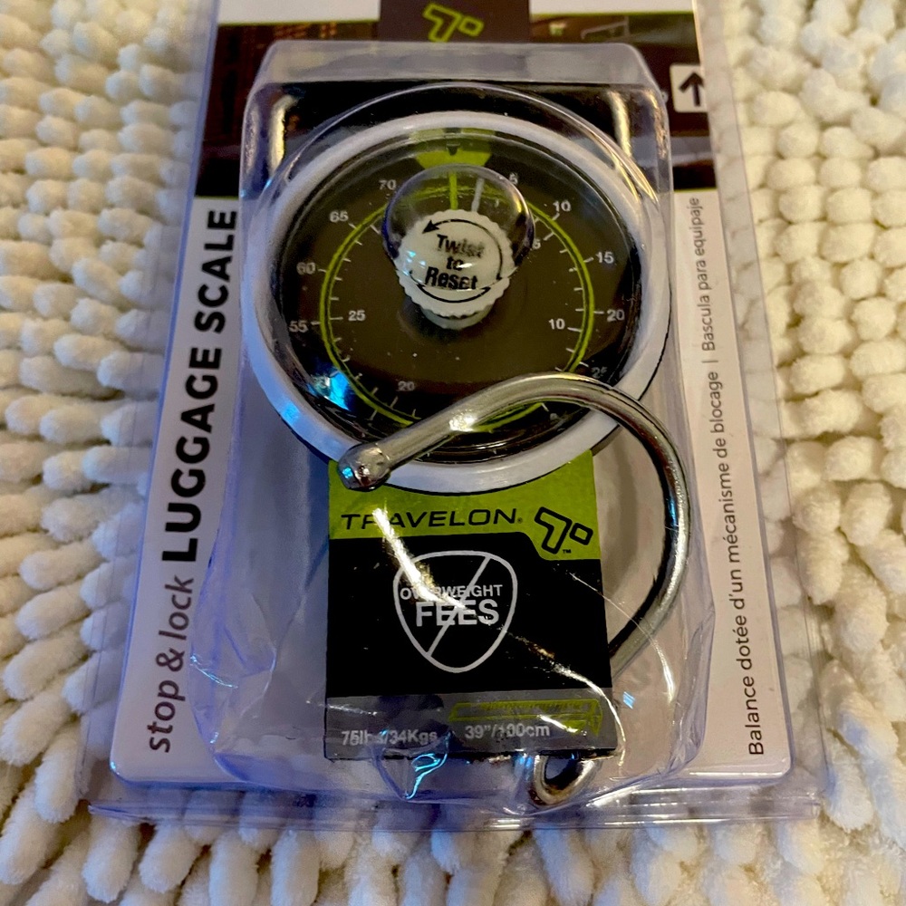 Travelon Green and Black Luggage Scale